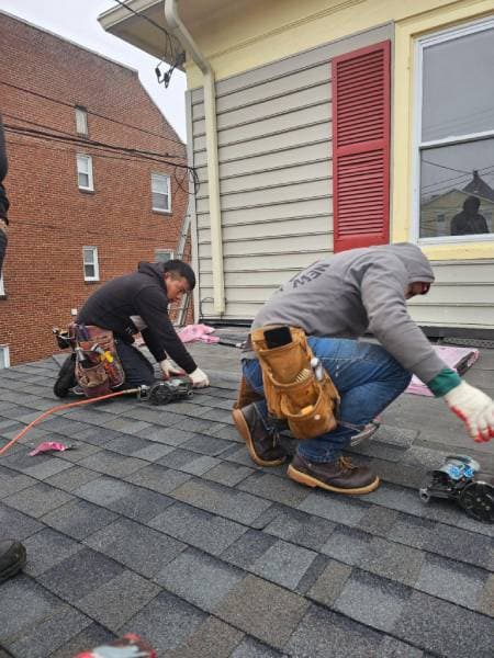 When to Call for Emergency Roofing Services